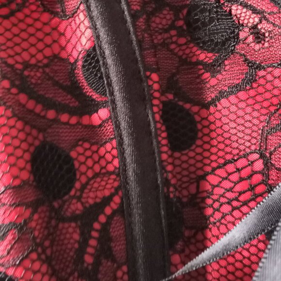Corset 'Alivila.y' Red/Black Satin & Lace Size XXL - Picture 8 of 16